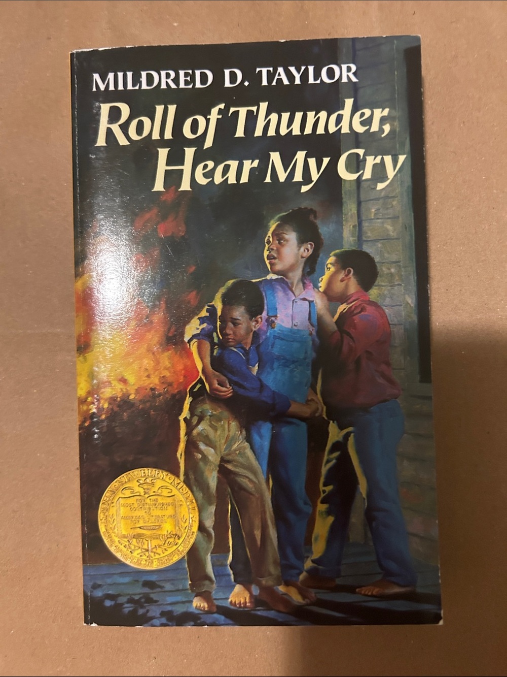 💙 FREE WITH ANY PURCHASE - roll of thunder hear my cry by mildred d taylor